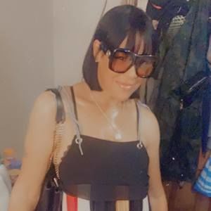 Meet your Posher, Romaine